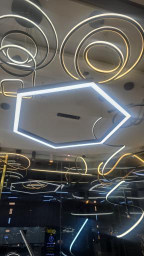 عکس فروشگاه لاین سنتر