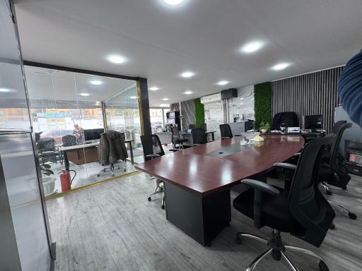 عکس گروه خودرویی رانیک