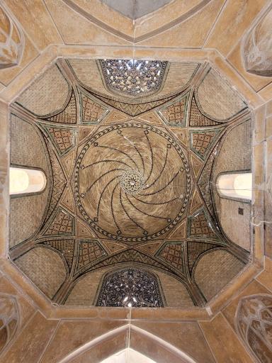 عکس سردر عالی قاپو