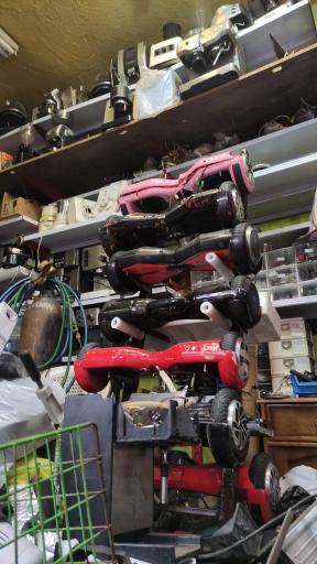 عکس تعمیرگاه الکترونیک مارال