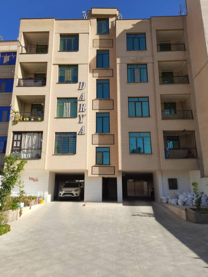 عکس ساختمان دریا