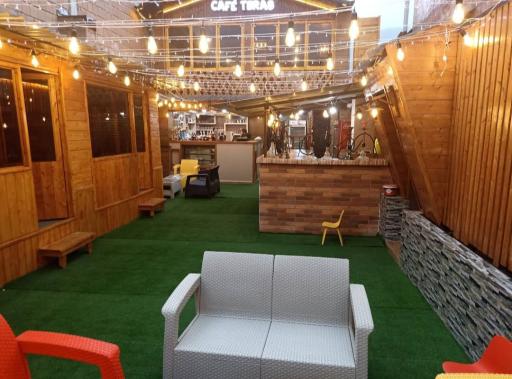 عکس کافه تراس عباس نژاد 