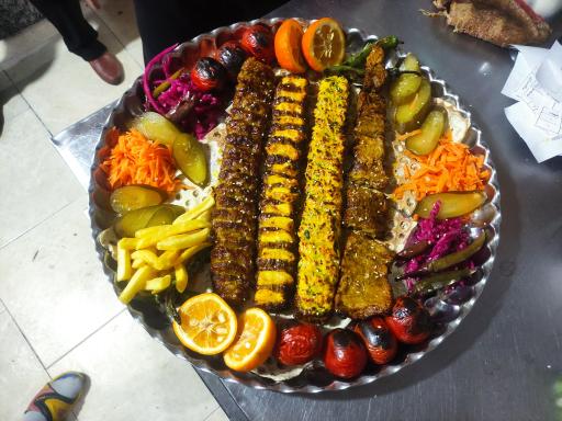 عکس رستوران خوش قدم