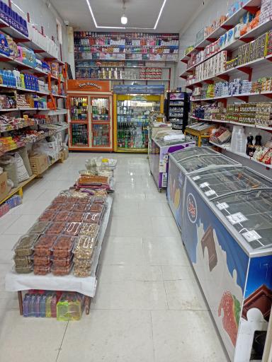 عکس سوپر مارکت ولبنیات محلی دهکده