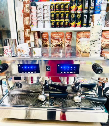 عکس سوپر مارکت ولبنیات محلی دهکده