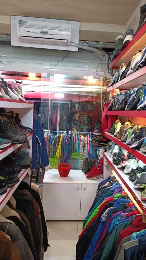 عکس کتونی اورجینال هشت پا