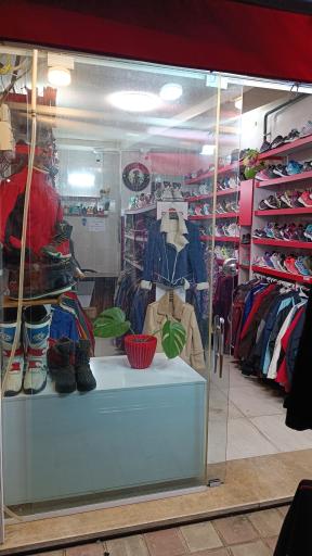 عکس کتونی اورجینال هشت پا