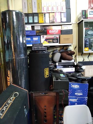 عکس نگهبان سیستم نصب دزدگیر و جی پی اس و گلیه تجهیزات مرتبط با خودرو حسین خدادادی