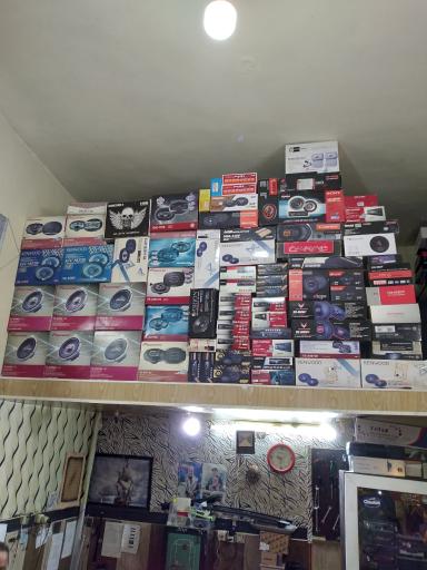 عکس نگهبان سیستم نصب دزدگیر و جی پی اس و گلیه تجهیزات مرتبط با خودرو حسین خدادادی