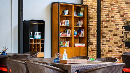 عکس کافی شاپ و رستوران لانجین