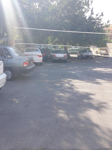 عکس دبیرستان دوره دوم استعداد های درخشان علامه جعفری