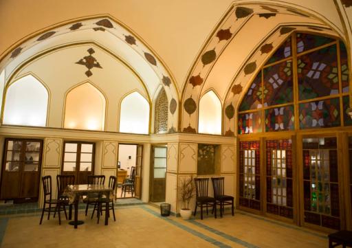 عکس کافه و اقامتگاه حاج سلیمان