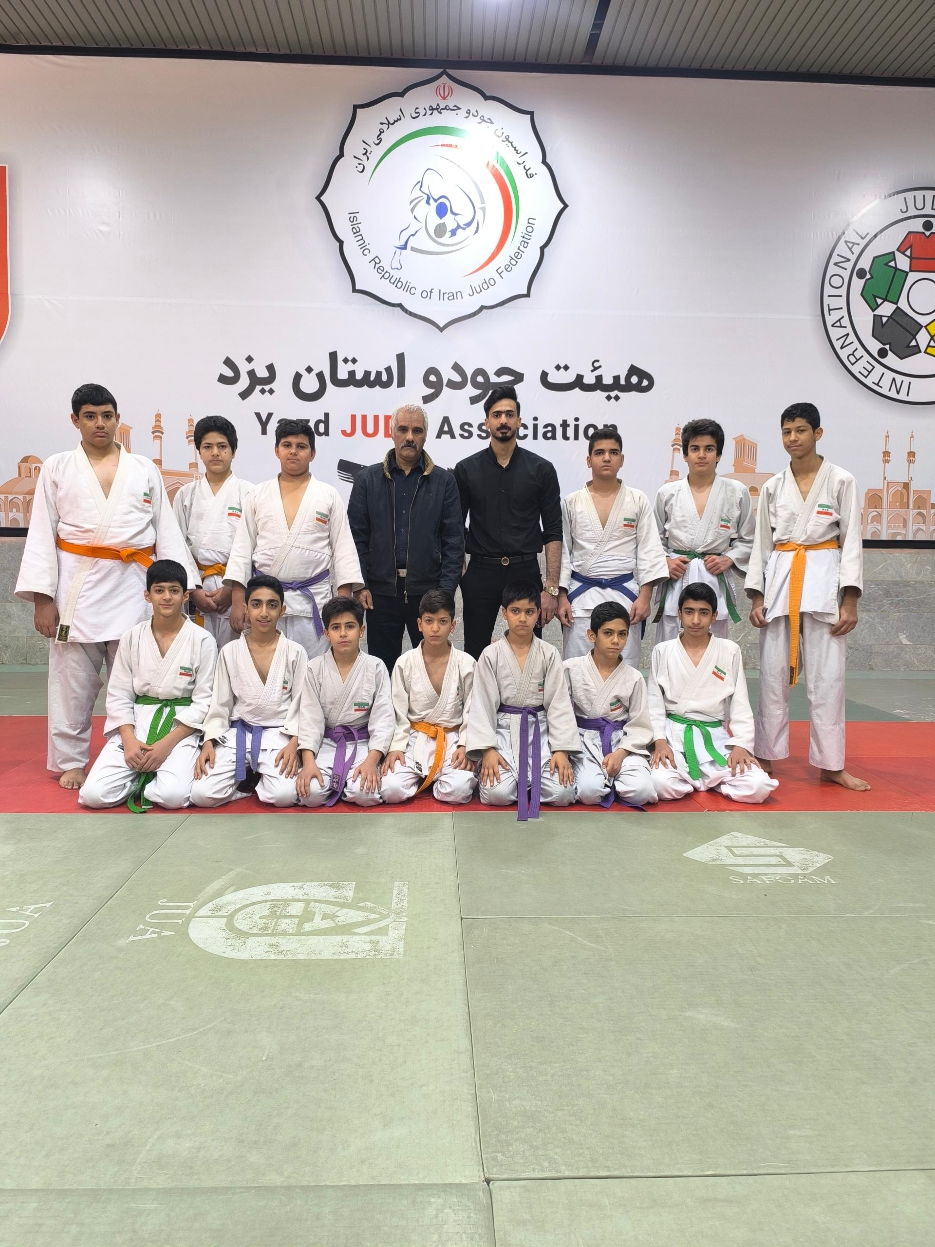 عکس باشگاه بهاران یزد