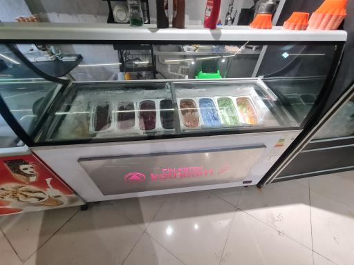 عکس کافه مون