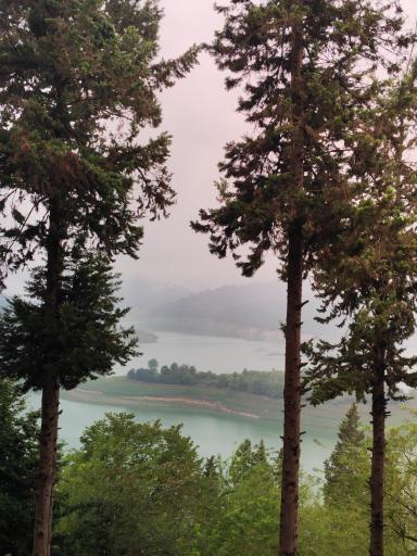 عکس دریاچه لفور