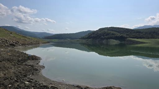 عکس دریاچه لفور