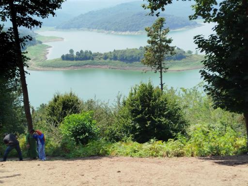 عکس دریاچه لفور