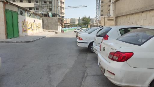 عکس پارکینگ شوشتری