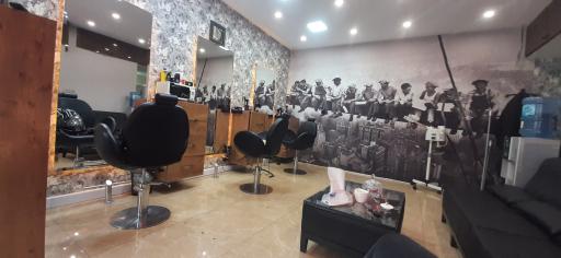 عکس پیرایش سناتور