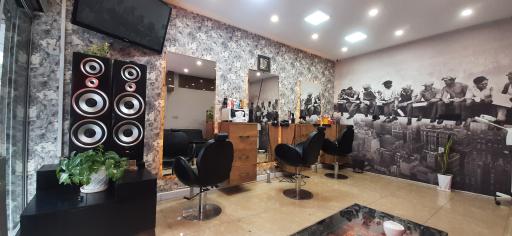 عکس پیرایش سناتور