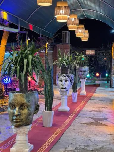 عکس باغ رستوران نائیرکا