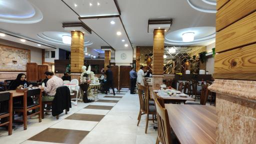 عکس رستوران ماری