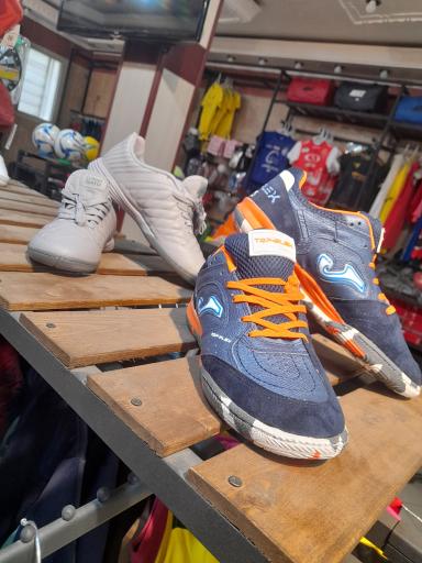 عکس فروشگاه ورزشی توپ و تور