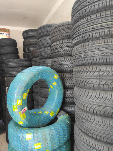 عکس لاستیک فروشی اردستانی(عرضه لاستیک قیمت مصوب)