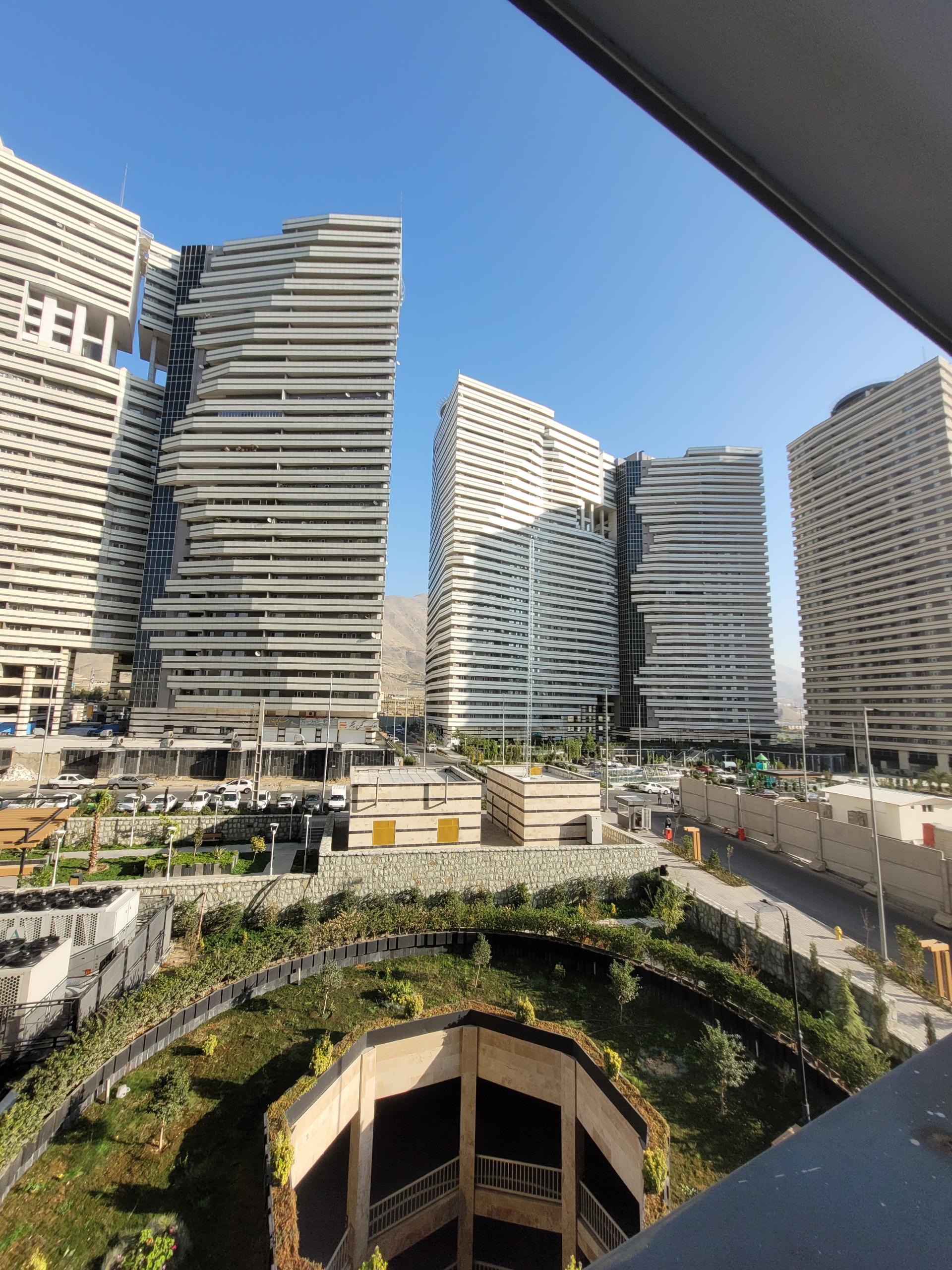 عکس شهرک مسکونی چیتگر