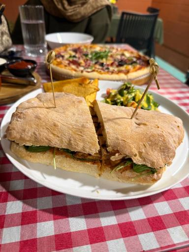 عکس کافی‌شاپ دالاهو