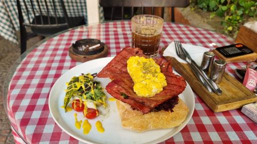 عکس کافی‌شاپ دالاهو