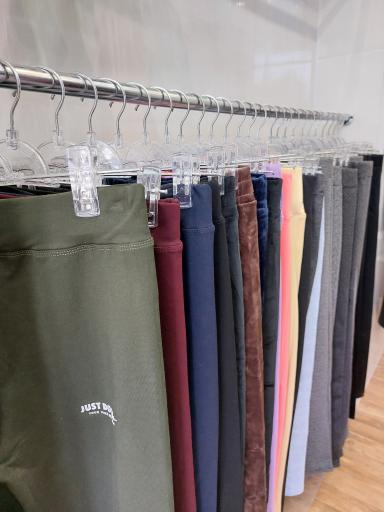 عکس بوتیک شلوار زنانه لیدی جین