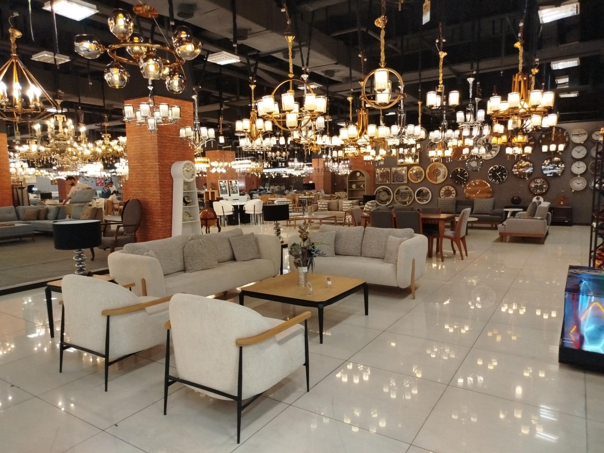 عکس شهر مبل و روشنایی لوکسیراد (شعبه مرکزی)