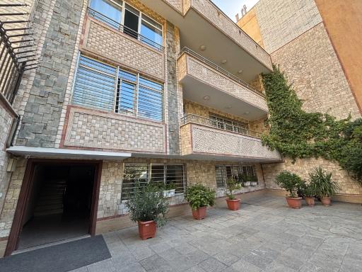 عکس دبیرستان پژوهندگان علم