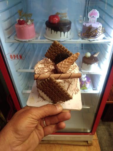 شیرینی فروشی گندم 