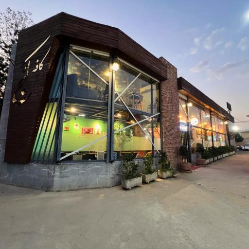 عکس کافه کُنج 