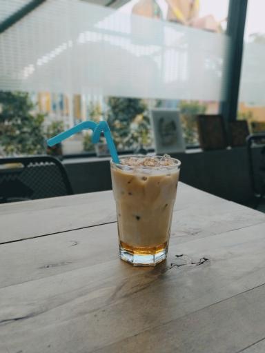 عکس کافه کُنج 