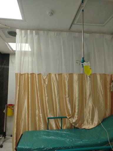 عکس اورژانس بیمارستان امام حسین