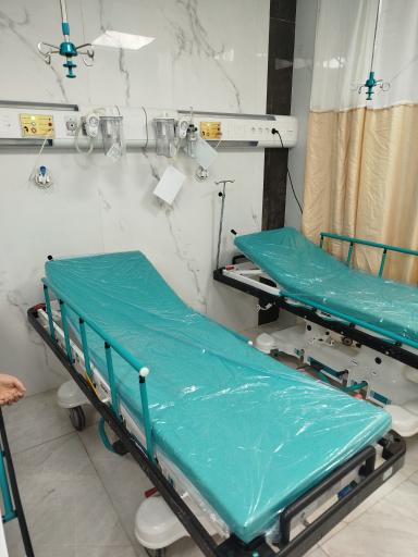 عکس اورژانس بیمارستان امام حسین