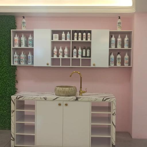 عکس آکادمی زیبایی لیلا مقدم