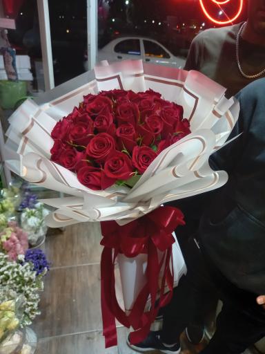 عکس گلفروشی نرگس 