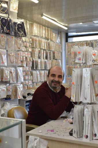 عکس بدلیجات و ساعت یعقوب پناهی