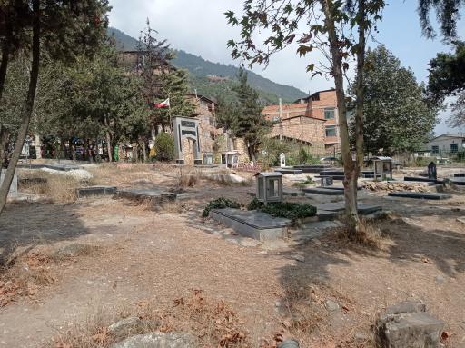 عکس آرامستان امام زاده عبدالله الکاظم