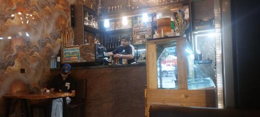 عکس کافی شاپ براتا