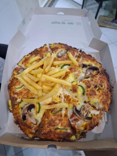 عکس پیتزا طلا