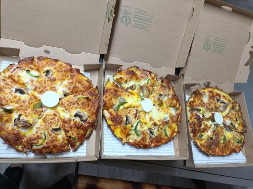 عکس پیتزا طلا