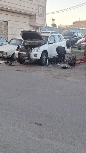 عکس تعمیرگاه چینی دایی باجوغلی