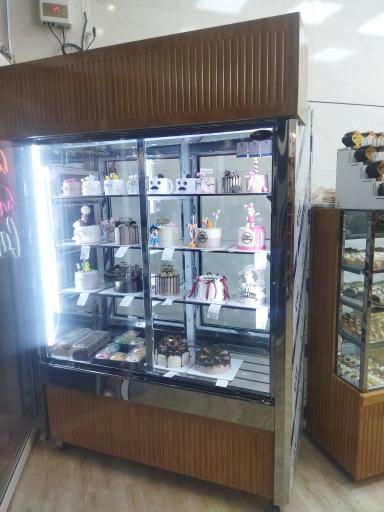 شیرینی فروشی توت فرنگی شعبه ۲