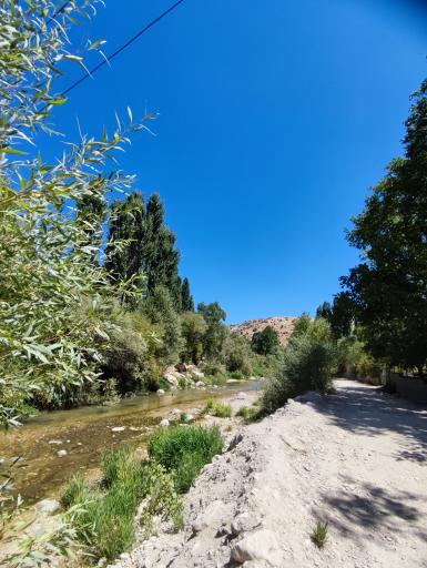 عکس سرچشمه تنگ تیزاب