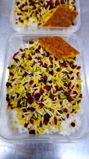 عکس تهیه غذای مجلسی 